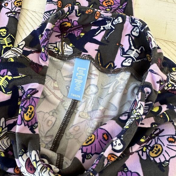LuLaRoe Leggings Tween Halloween Trick or Treat Skeletons Witches Stripes Purple - Picture 4 of 9
